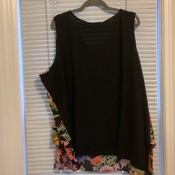 DG2 by Diane Gilman Floral Black Top - Picture 5 of 6